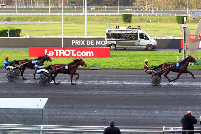Photo d'arrivée de la course pmu PRIX DE MONTPELLIER à PARIS-VINCENNES le Mercredi 3 janvier 2018