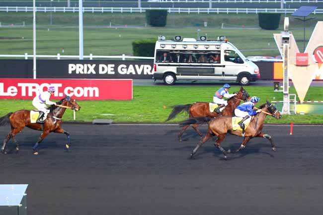 Photo d'arrivée de la course pmu PRIX DE GAVRAY à PARIS-VINCENNES le Lundi 8 janvier 2018