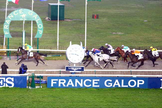 Photo d'arrivée de la course pmu PRIX DE BORAN à CHANTILLY le Lundi 15 janvier 2018