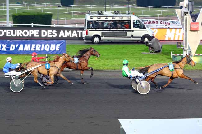 Photo d'arrivée de la course pmu COUPE D'EUROPE DES AMATEURS - PRIX DE SAINT-CLAUDE à PARIS-VINCENNES le Samedi 27 janvier 2018