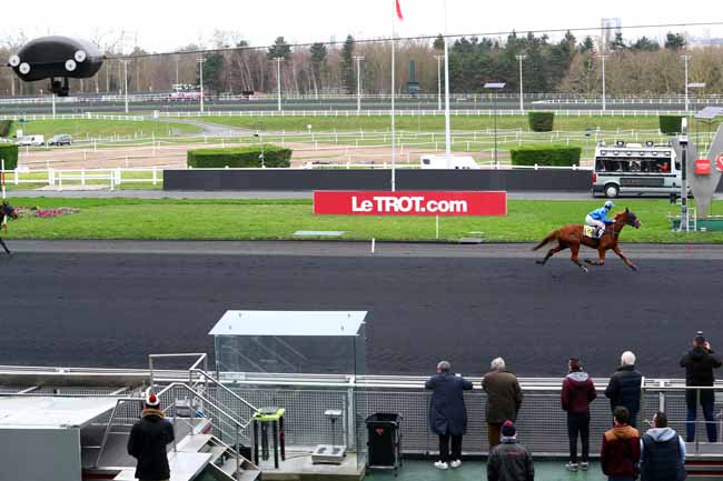 Photo d'arrivée de la course pmu PRIX D'AUCH à PARIS-VINCENNES le Jeudi 1 février 2018