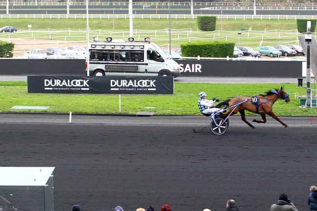 Photo d'arrivée de la course pmu PRIX DE BRIEY à PARIS-VINCENNES le Dimanche 4 février 2018