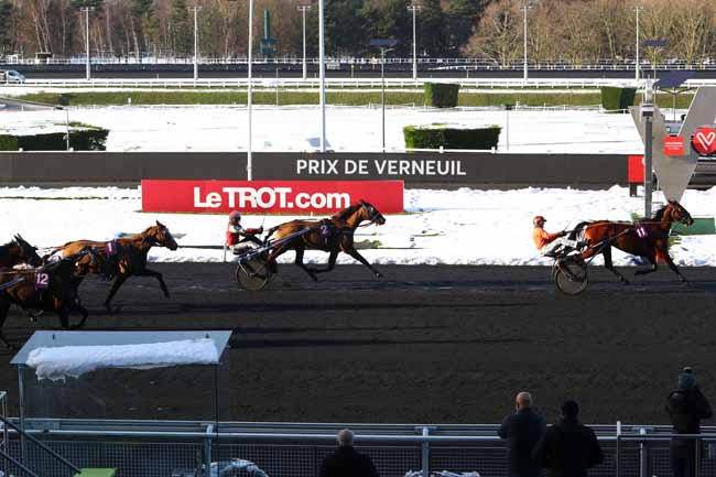 Photo d'arrivée de la course pmu PRIX DE VERNEUIL à PARIS-VINCENNES le Samedi 10 février 2018