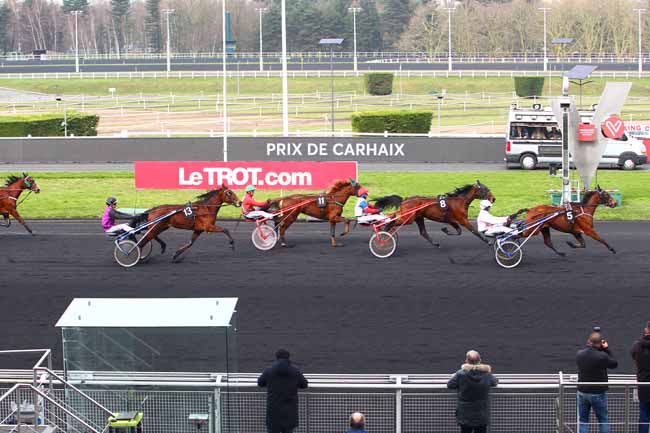 Photo d'arrivée de la course pmu PRIX DE CARHAIX à PARIS-VINCENNES le Mardi 20 février 2018