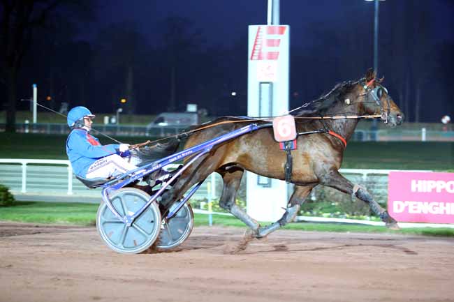 Photo d'arrivée de la course pmu PRIX DE SANARY-SUR-MER à ENGHIEN le Mercredi 21 février 2018