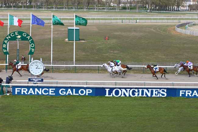 Photo d'arrivée de la course pmu PRIX ANABAA à CHANTILLY le Mardi 6 mars 2018