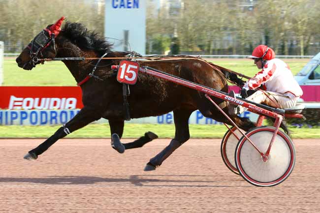 Photo d'arrivée de la course pmu PRIX DE BERVILLE à CAEN le Vendredi 16 mars 2018