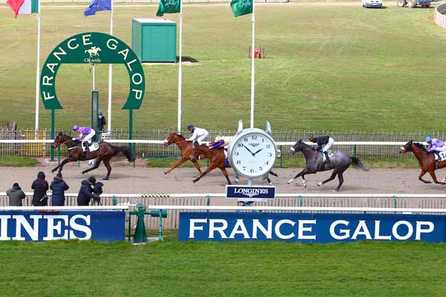 Photo d'arrivée de la course pmu PRIX SAGARO à CHANTILLY le Mardi 20 mars 2018