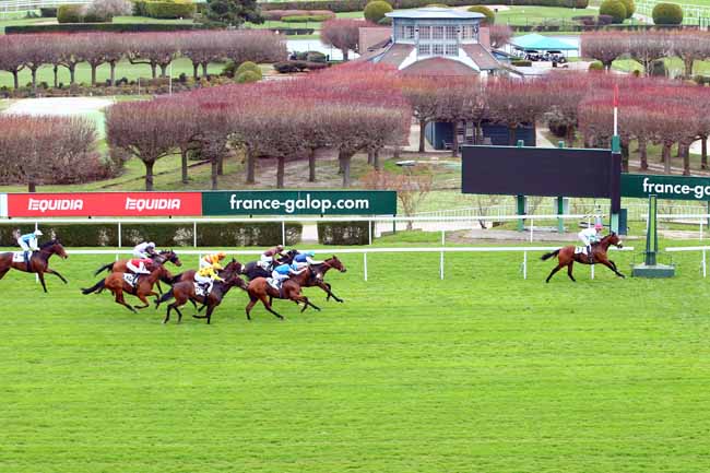 Photo d'arrivée de la course pmu PRIX DES PAYS DE LOIRE à SAINT-CLOUD le Lundi 2 avril 2018