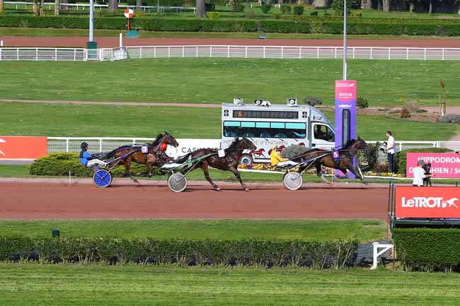 Photo d'arrivée de la course pmu PRIX GASTON BRUNET à ENGHIEN le Samedi 21 avril 2018