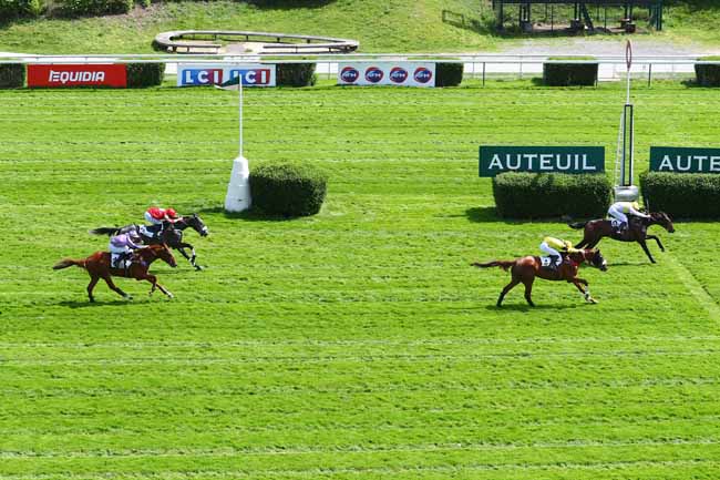 Photo d'arrivée de la course pmu PRIX MAGUELONNE à AUTEUIL le Dimanche 22 avril 2018