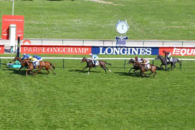Photo d'arrivée de la course pmu PRIX DES LILAS à LONGCHAMP le Dimanche 6 mai 2018