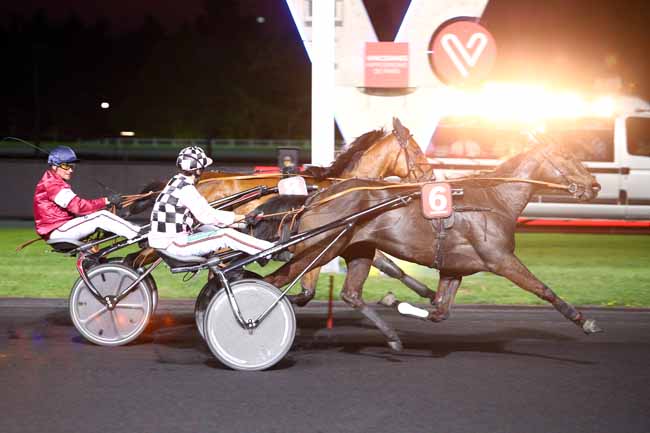 Photo d'arrivée de la course pmu PRIX EUGENIA à PARIS-VINCENNES le Mardi 8 mai 2018