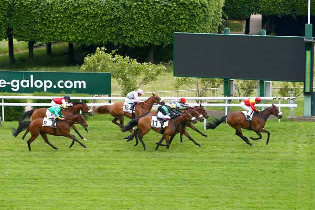 Photo d'arrivée de la course pmu PRIX DU PAYS BASQUE à SAINT-CLOUD le Lundi 14 mai 2018
