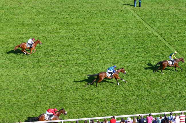 Photo d'arrivée de la course pmu PRIX EX VOTO à AUTEUIL le Dimanche 20 mai 2018