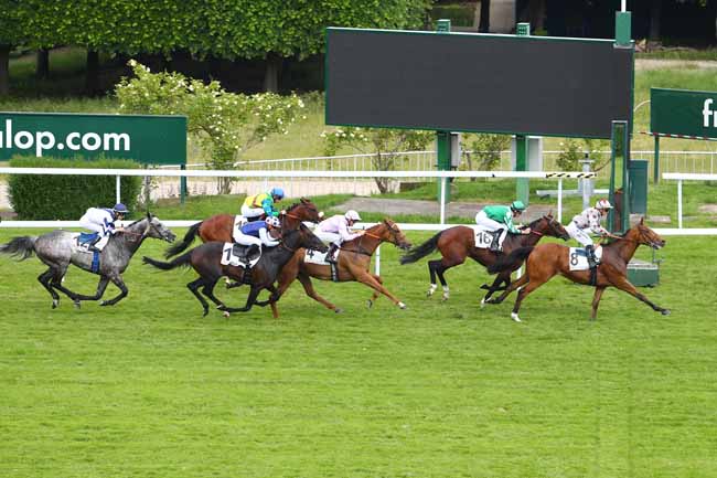 Photo d'arrivée de la course pmu PRIX TEDDY à SAINT-CLOUD le Lundi 21 mai 2018