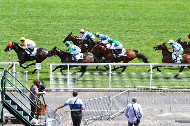 Photo d'arrivée de la course pmu PRIX NUBIENNE à MAISONS-LAFFITTE le Mardi 22 mai 2018