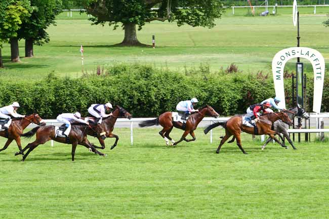 Photo d'arrivée de la course pmu PRIX DE LA PLACE COLBERT à MAISONS-LAFFITTE le Vendredi 1 juin 2018