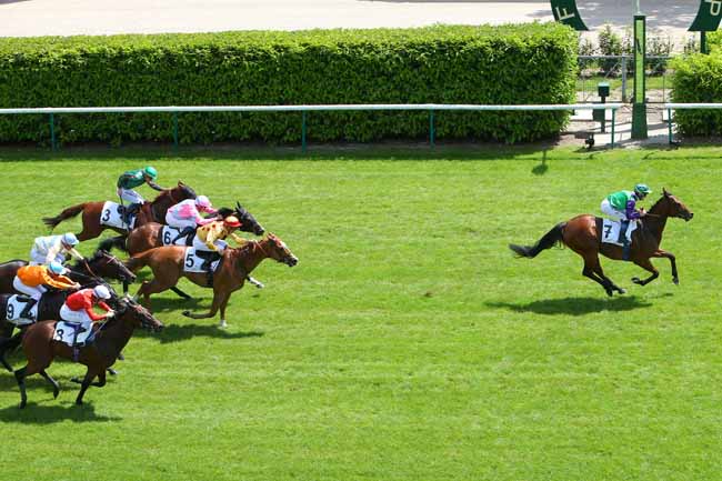 Photo d'arrivée de la course pmu PRIX DU GROS-CHENE à CHANTILLY le Dimanche 3 juin 2018