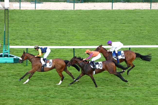 Photo d'arrivée de la course pmu PRIX DU VERT GALANT à LONGCHAMP le Jeudi 7 juin 2018