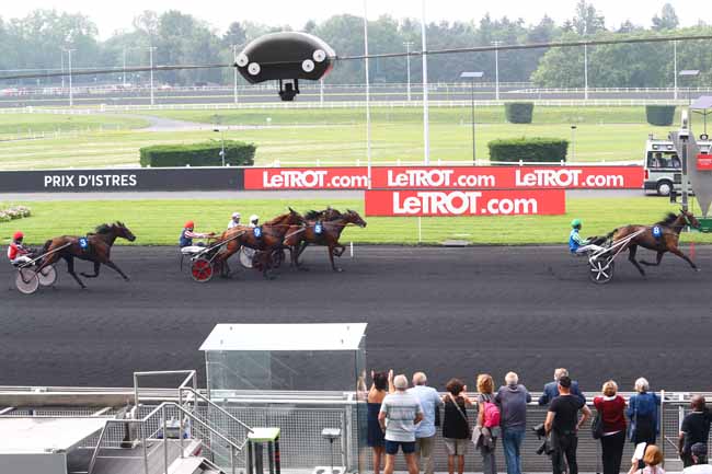 Photo d'arrivée de la course pmu PRIX D'ISTRES à PARIS-VINCENNES le Samedi 9 juin 2018