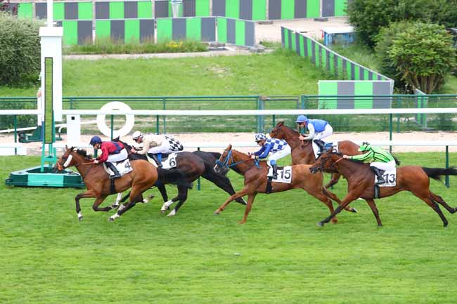 Photo d'arrivée de la course pmu PRIX DU JEU DE PAUME à LONGCHAMP le Jeudi 14 juin 2018