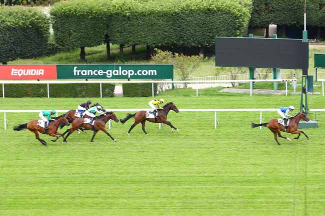 Photo d'arrivée de la course pmu PRIX HELISSIO à SAINT-CLOUD le Vendredi 15 juin 2018