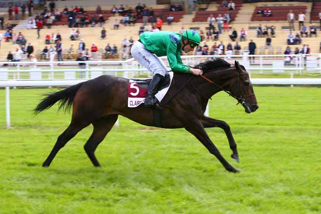 Photo d'arrivée de la course pmu PRIX COUREUSE à CLAIREFONTAINE le Lundi 18 juin 2018