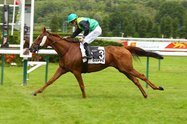 Photo d'arrivée de la course pmu PRIX REGION NORMANDIE à DIEPPE le Mardi 19 juin 2018
