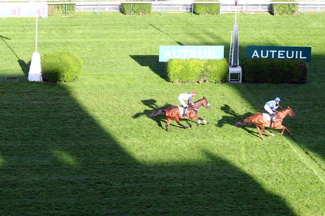 Photo d'arrivée de la course pmu PRIX RIGOLETTO à AUTEUIL le Jeudi 21 juin 2018