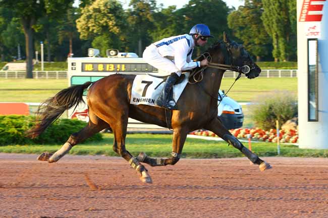 Photo d'arrivée de la course pmu PRIX DE LA PLACE VENDOME à ENGHIEN le Jeudi 28 juin 2018
