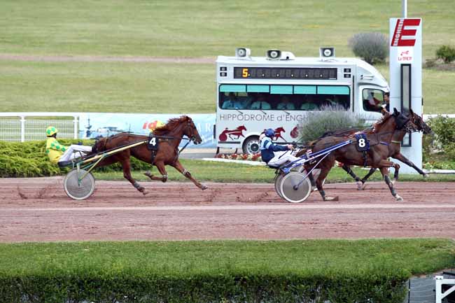 Photo d'arrivée de la course pmu PRIX DE LA PORTE SAINT-MARTIN à ENGHIEN le Samedi 30 juin 2018