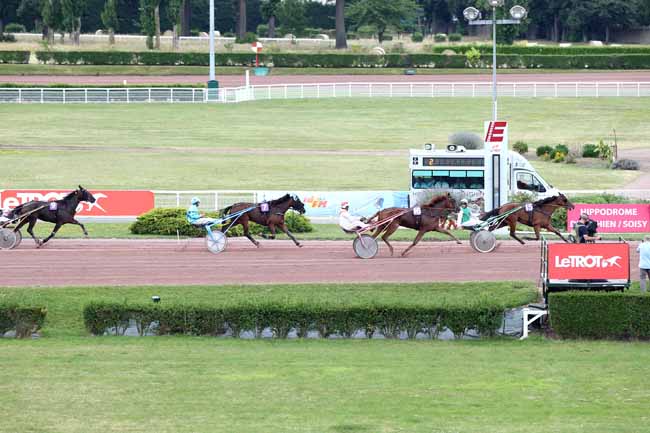 Photo d'arrivée de la course pmu PRIX DE LA PLACE DES ALPES à ENGHIEN le Samedi 30 juin 2018