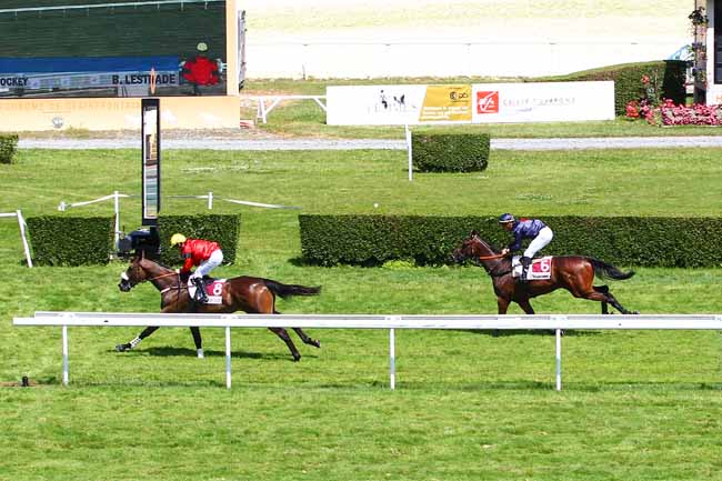 Photo d'arrivée de la course pmu PRIX DU DOUET à CLAIREFONTAINE le Lundi 2 juillet 2018