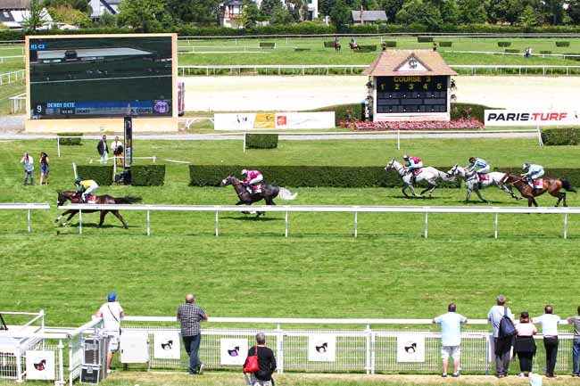Photo d'arrivée de la course pmu PRIX LEOPOLD D'ORSETTI à CLAIREFONTAINE le Lundi 2 juillet 2018