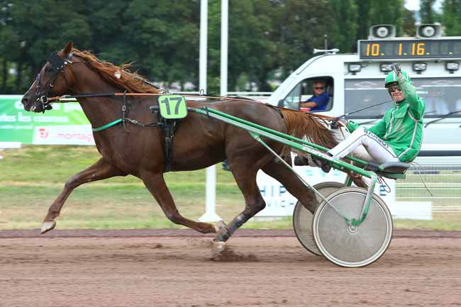 Photo d'arrivée de la course pmu PRIX JEAN-MICHEL BAZIRE à VICHY le Mercredi 4 juillet 2018