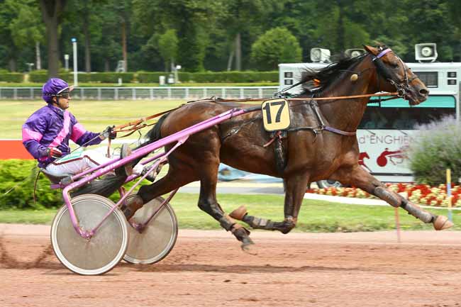 Photo d'arrivée de la course pmu PRIX DE LA PORTE DE CHARENTON à ENGHIEN le Jeudi 5 juillet 2018