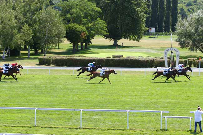 Photo d'arrivée de la course pmu PRIX DE SARTROUVILLE à MAISONS-LAFFITTE le Vendredi 6 juillet 2018