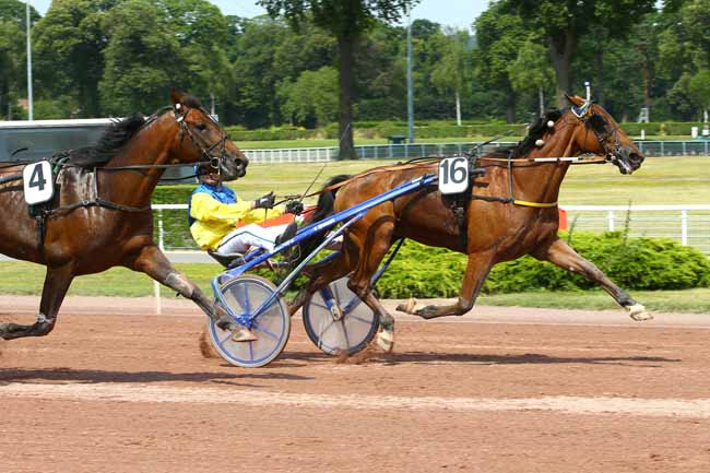 Photo d'arrivée de la course pmu PRIX DE LA MANCHE à ENGHIEN le Samedi 7 juillet 2018