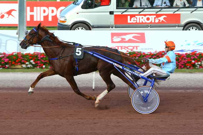 Photo d'arrivée de la course pmu PRIX DU SAP à CABOURG le Vendredi 13 juillet 2018