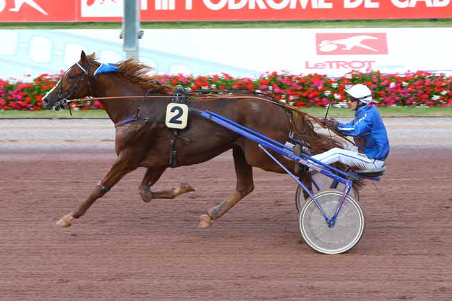 Photo d'arrivée de la course pmu PRIX MERCI LES BLEUS à CABOURG le Vendredi 20 juillet 2018