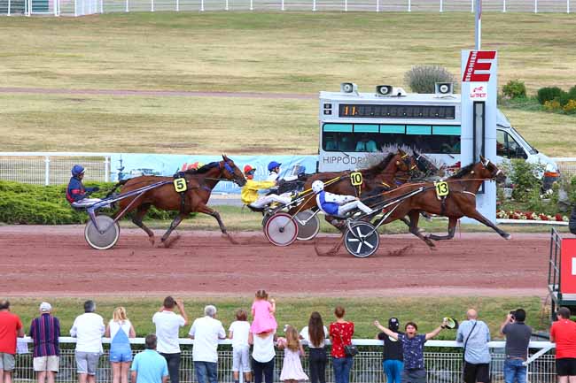 Photo d'arrivée de la course pmu PRIX DU PALAIS BOURBON à ENGHIEN le Samedi 21 juillet 2018