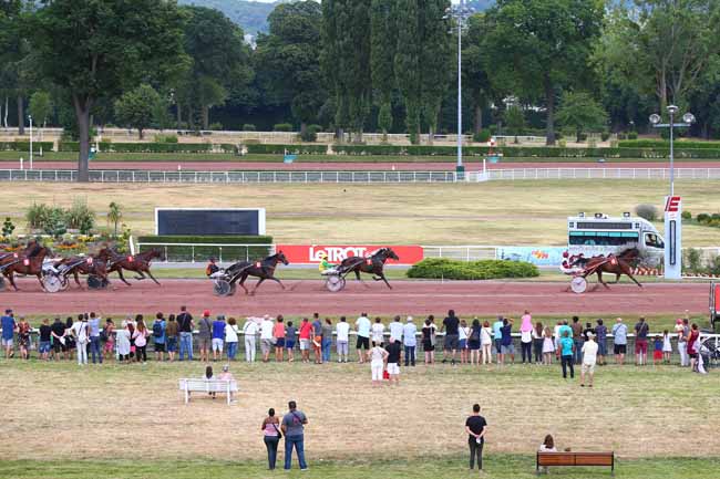 Photo d'arrivée de la course pmu PRIX DE BUENOS-AIRES à ENGHIEN le Samedi 21 juillet 2018