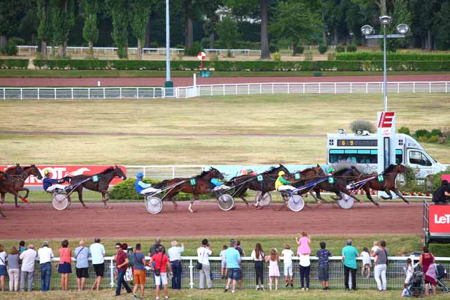 Photo d'arrivée de la course pmu PRIX DE ROME à ENGHIEN le Samedi 21 juillet 2018