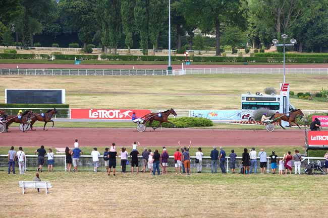 Photo d'arrivée de la course pmu PRIX DES QUINZE-VINGT à ENGHIEN le Samedi 21 juillet 2018