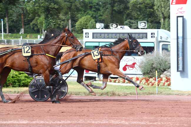 Photo d'arrivée de la course pmu PRIX DU FAUBOURG MONTMARTRE à ENGHIEN le Dimanche 29 juillet 2018