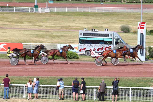 Photo d'arrivée de la course pmu PRIX DE PIGALLE à ENGHIEN le Mercredi 1 août 2018