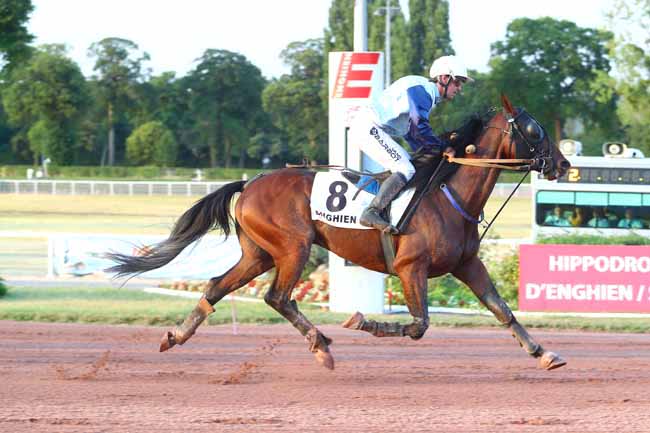 Photo d'arrivée de la course pmu PRIX DE FORGES-LES-EAUX à ENGHIEN le Samedi 4 août 2018
