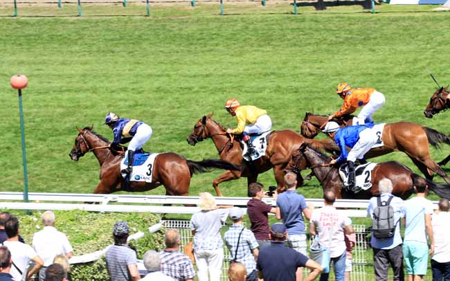 Photo d'arrivée de la course pmu PRIX HARAS DON ALBERTO à DEAUVILLE le Dimanche 5 août 2018