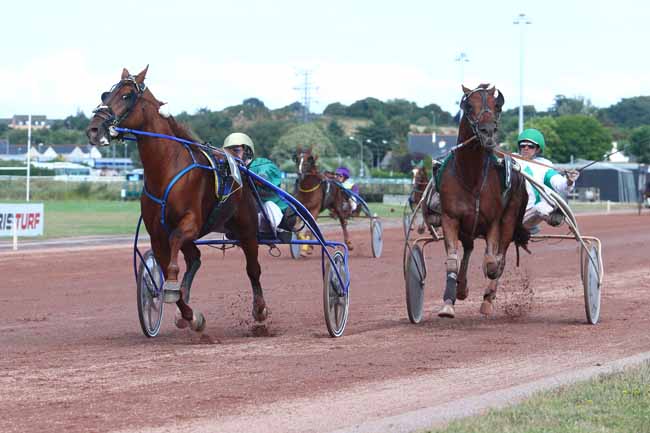 Photo d'arrivée de la course pmu PRIX INTERMARCHE DE SAINT-MALO à SAINT MALO le Mercredi 8 août 2018